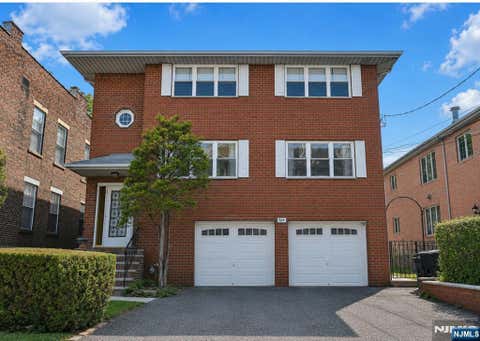 Photo of 8 Cumbermeade Road, Fort Lee, NJ 07024 (MLS # 26023319)