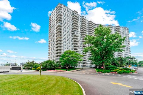 2000 Linwood Avenue 3P Fort Lee NJ 07024