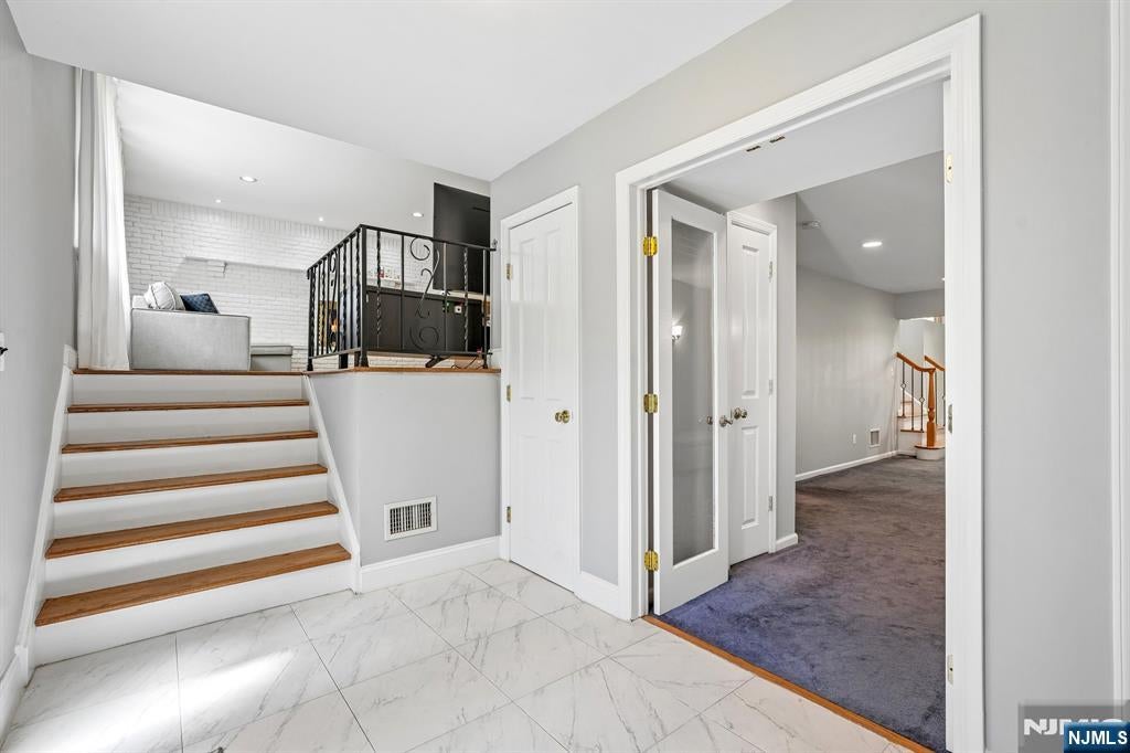 41 Magnolia Avenue