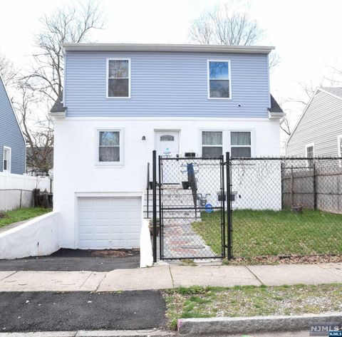 15 Chelsea Avenue East Orange NJ 07018
