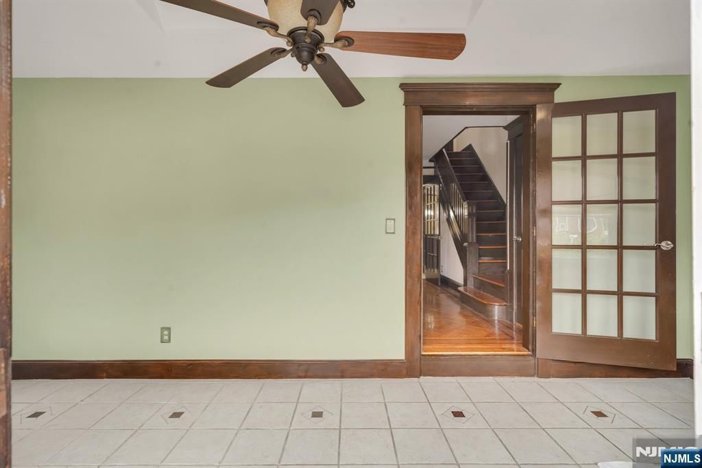 Photo of 429 Palisade Avenue, Cliffside Park, NJ 07010 (MLS # 26013962)