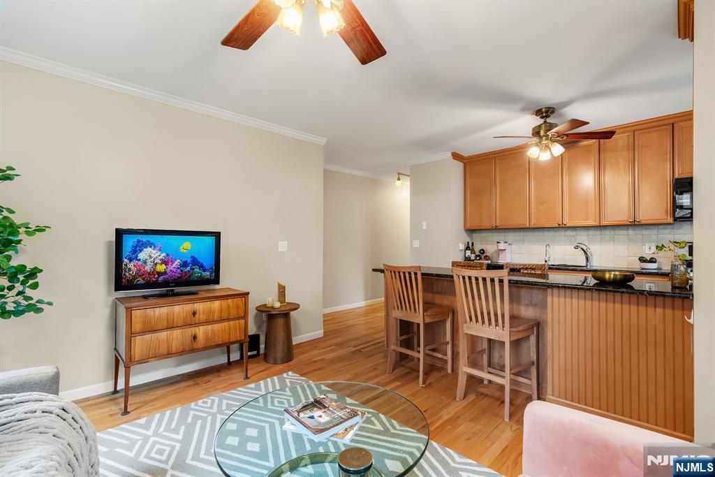 875 Boulevard East Boulevard 17