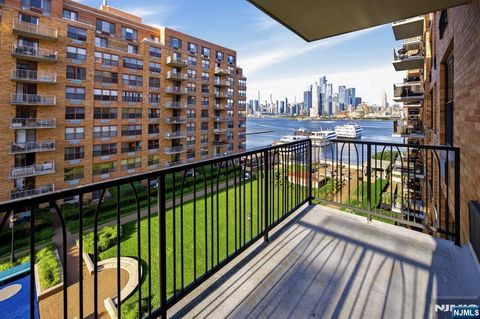Photo of 2 Constitution Court #814, Hoboken, NJ 07030 (MLS # 26018381)