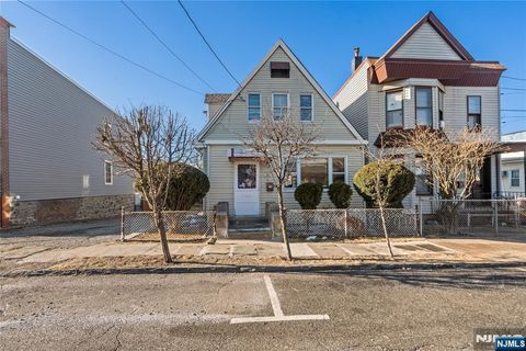 2025 45th Street, North Bergen, NJ 07047 - MLS#: 25006596