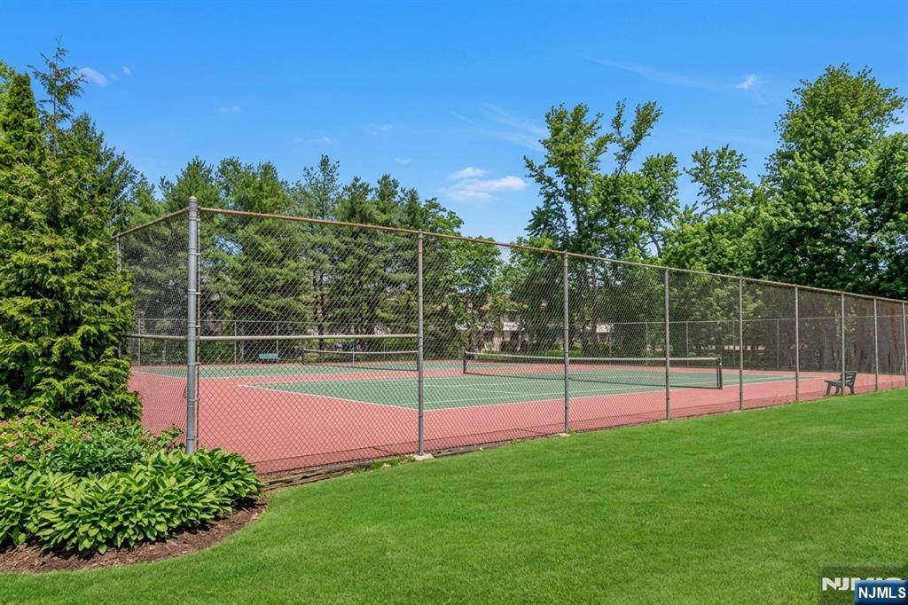 207 Pond Terrace 4D