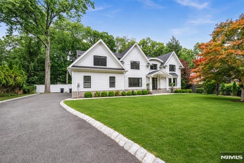 Photo of 526 Track Ln, River Vale, NJ 07675 (MLS # 26023024)