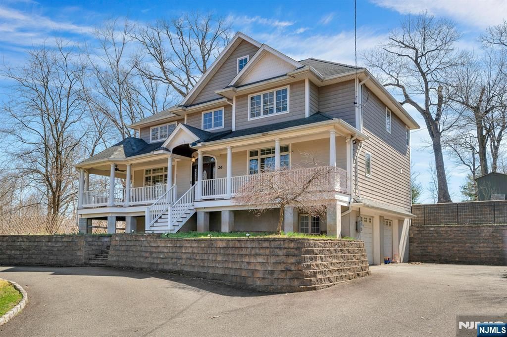 Photo of 26 Sunset Road, Livingston, NJ 07039 (MLS # 26011868)