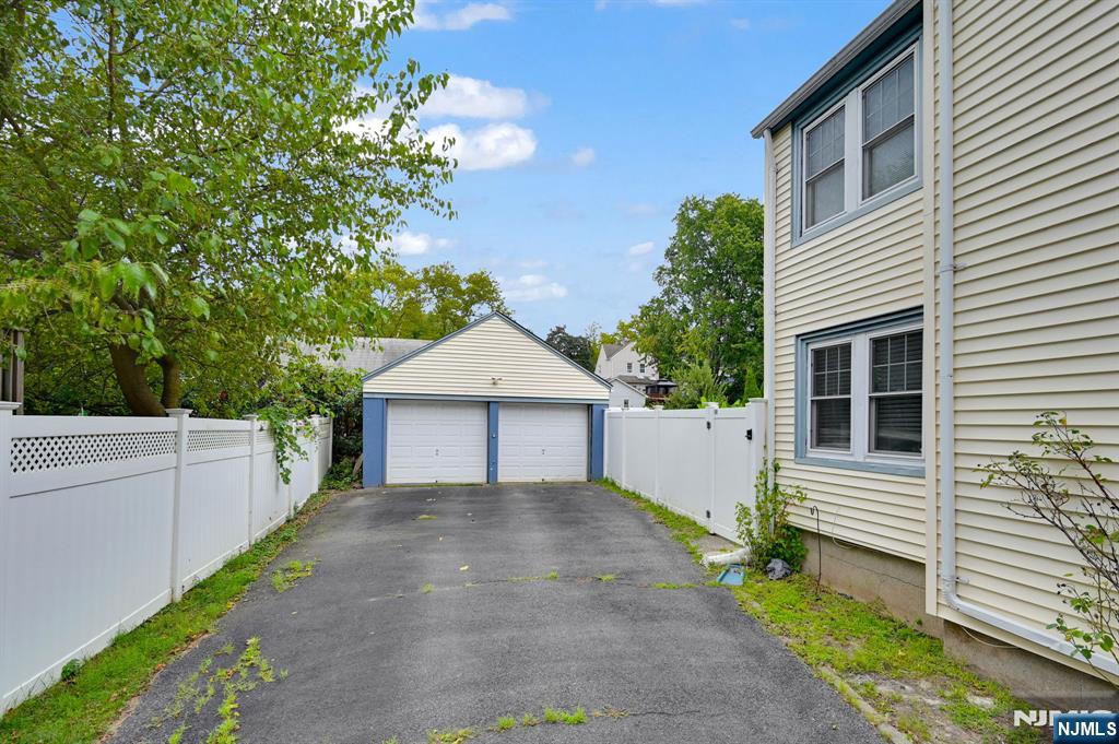 470 Linden Avenue