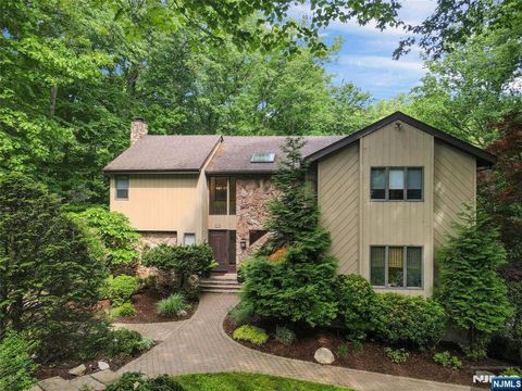 Photo of 364 Canterbury Lane, Wyckoff, NJ 07481 (MLS # 26018394)