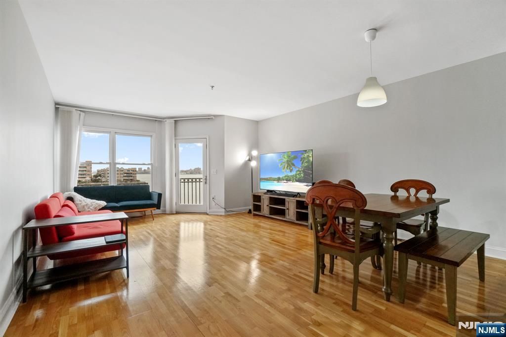 Photo of 206 The Promenade #206, Edgewater, NJ 07020 (MLS # 25030868)