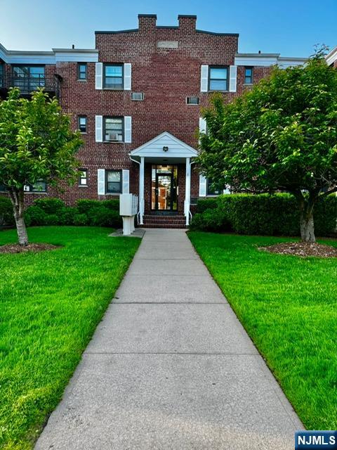 241 Main Street 2H