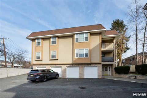 Photo of 150 Grand Avenue #1A, Hackensack, NJ 07601 (MLS # 25042663)