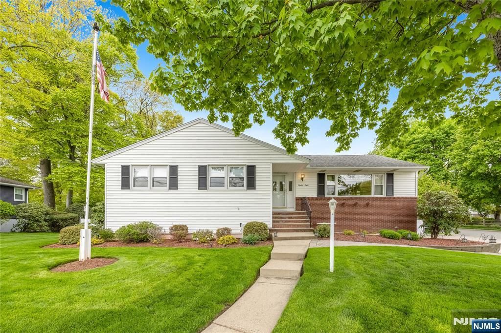 Photo of 88 Ross Avenue, Emerson, NJ 07630 (MLS # 26015219)