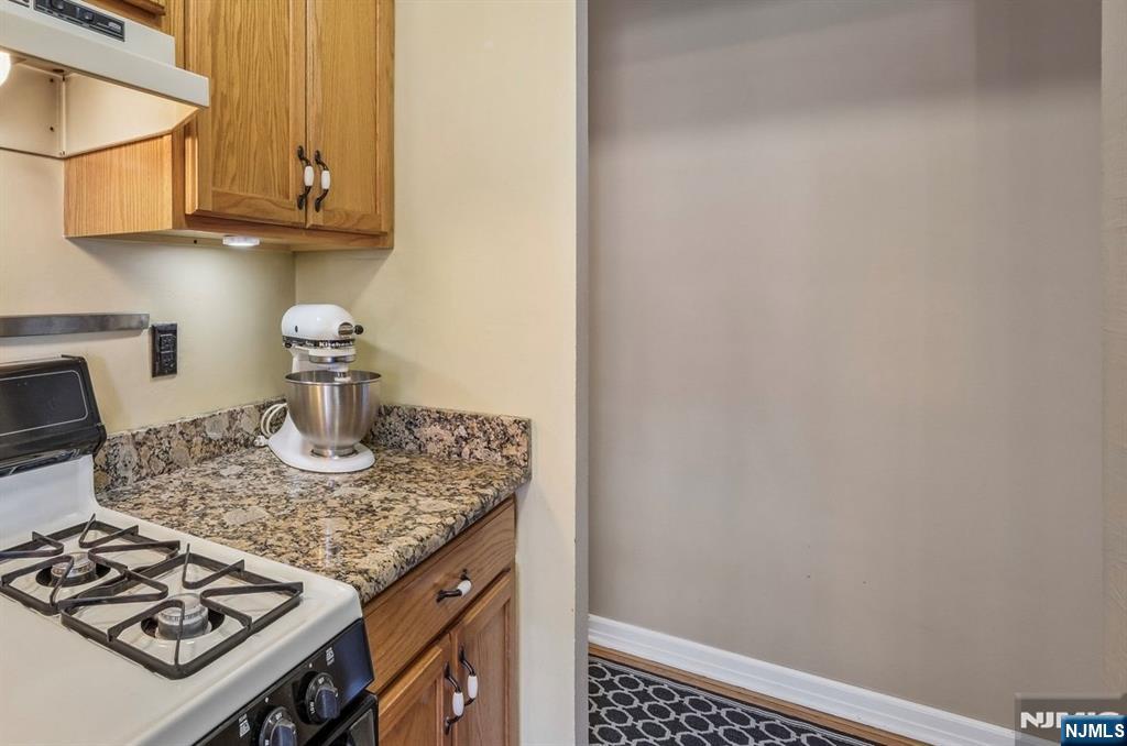 241 E Main Street 2B