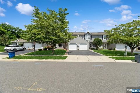 Photo of 7 Sloop Square, Howell, NJ 07728 (MLS # 25026026)