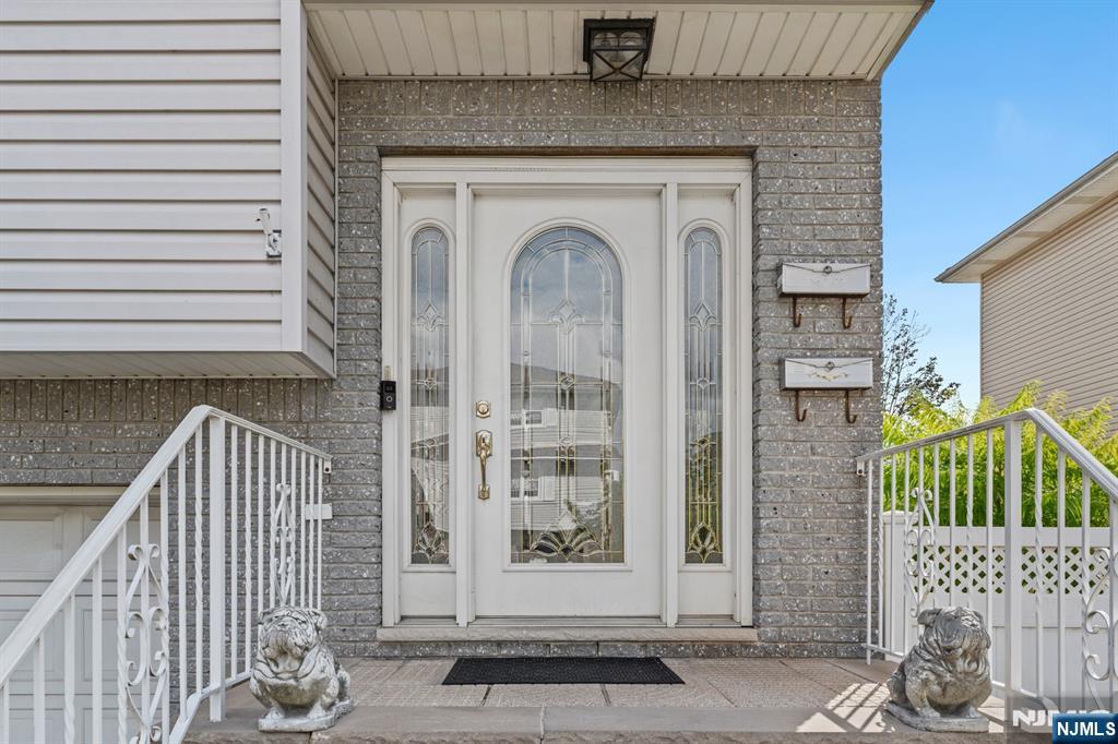 17 Acorn Road