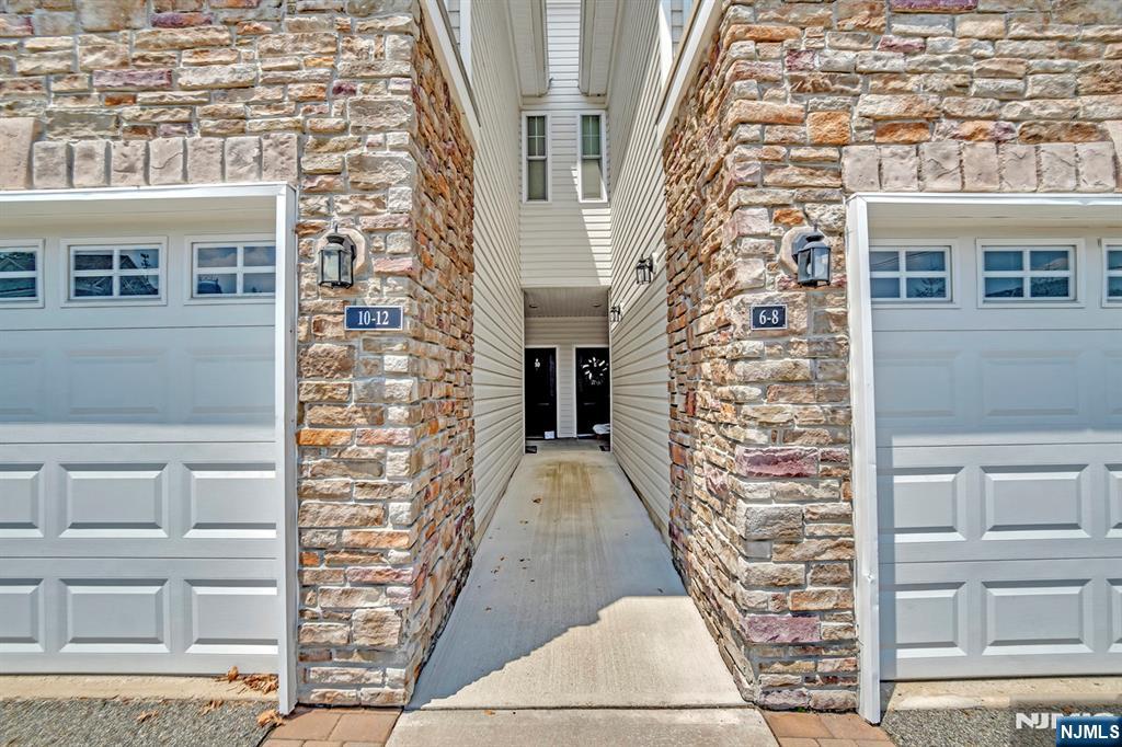 12 Elston Court