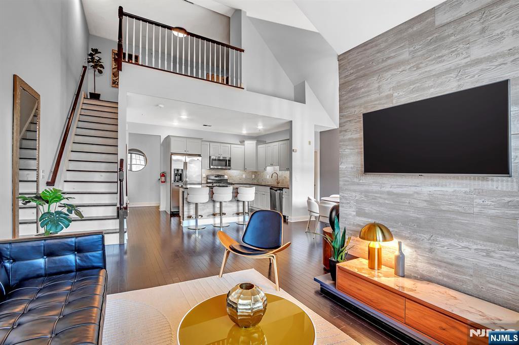 12 Elston Court