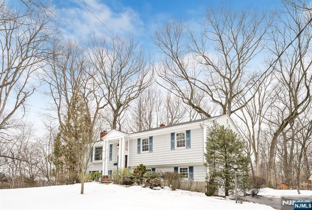 Photo of 49 School Street, Twp of Washington, NJ 07676 (MLS # 26005878)