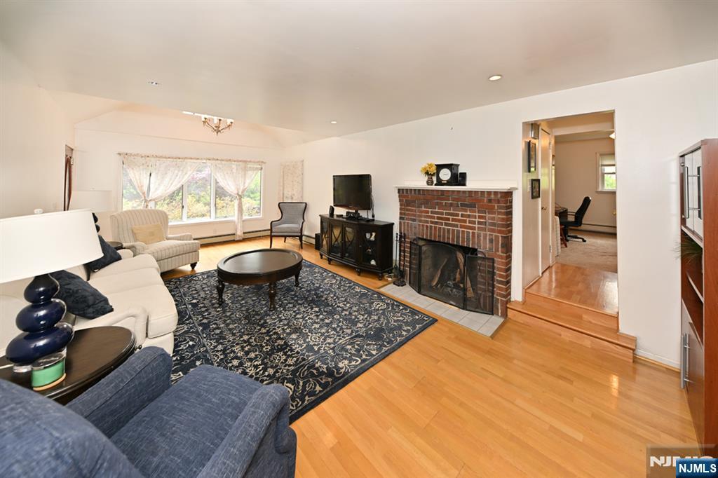 64 Rivervale Road