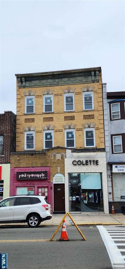 Photo of 326 Broad Ave, Palisades Park, NJ 07650 (MLS # 26025741)