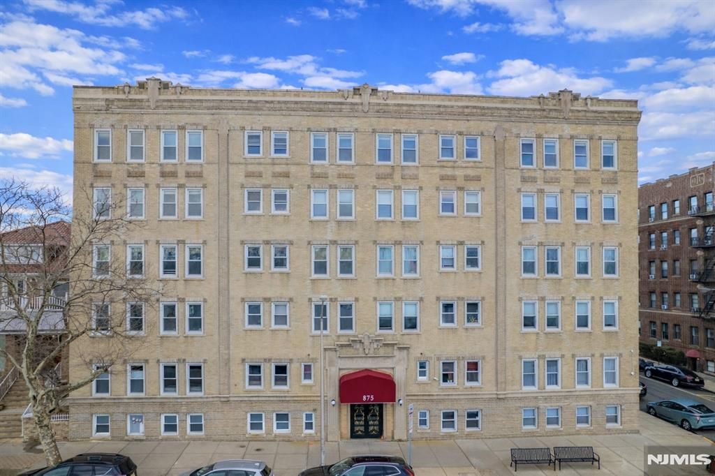 Photo of 875 Boulevard E #35, Weehawken, NJ 07086 (MLS # 26006506)