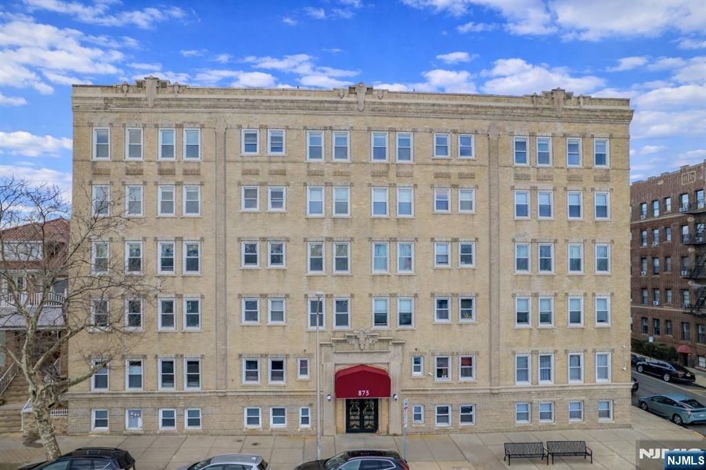 Photo of 875 Boulevard E #35, Weehawken, NJ 07086 (MLS # 26006506)