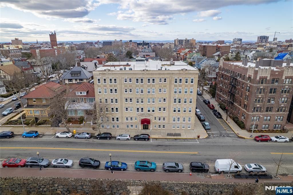 Photo of 875 Boulevard E #35, Weehawken, NJ 07086 (MLS # 26006506)