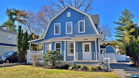Photo of 16 Clarke St, Closter, NJ 07624 (MLS # 26004458)