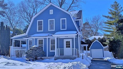 Photo of 16 Clarke St, Closter, NJ 07624 (MLS # 26004458)
