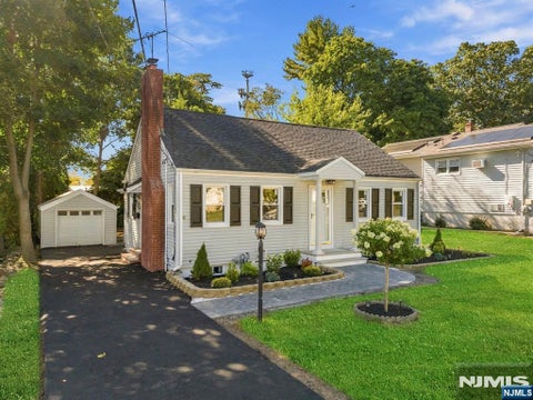 Photo of 34 Union Street, Hawthorne, NJ 07506 (MLS # 26038750)