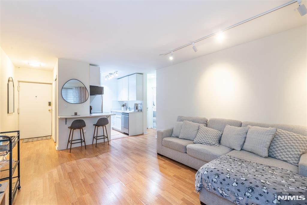 245 Anderson Street 1A