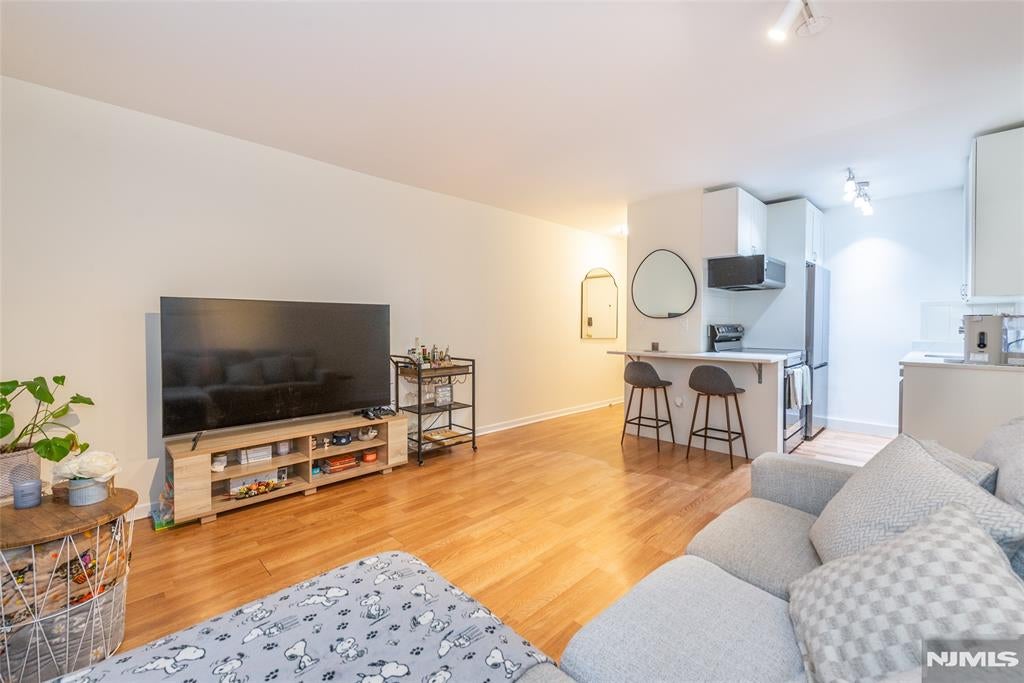 245 Anderson Street 1A