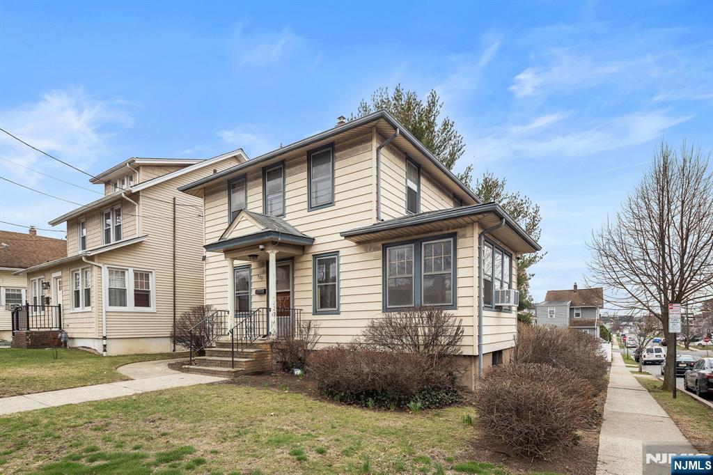 520 Rutherford Avenue