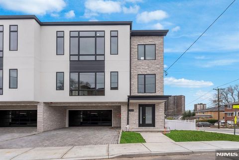 2026 Marguerite Street Right Fort Lee NJ 07024