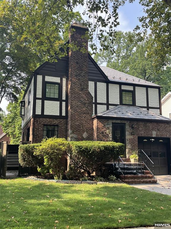 512 Fairidge Terrace