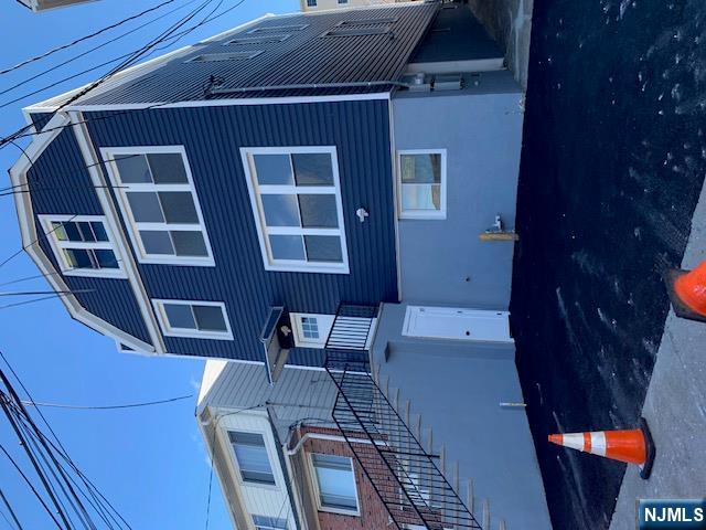 9124 Columbia Ave 1, North Bergen, New Jersey - 2 Bedrooms  
1 Bathrooms  
4 Rooms - 