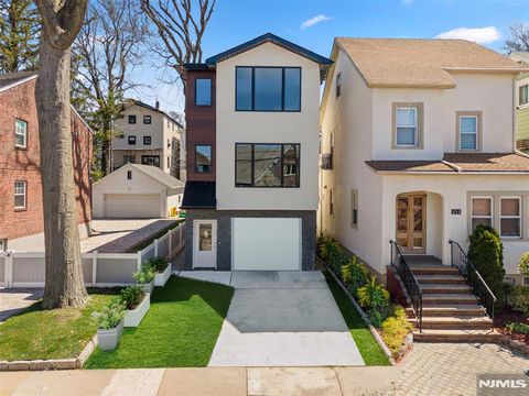 416 8th Street Fairview NJ 07022