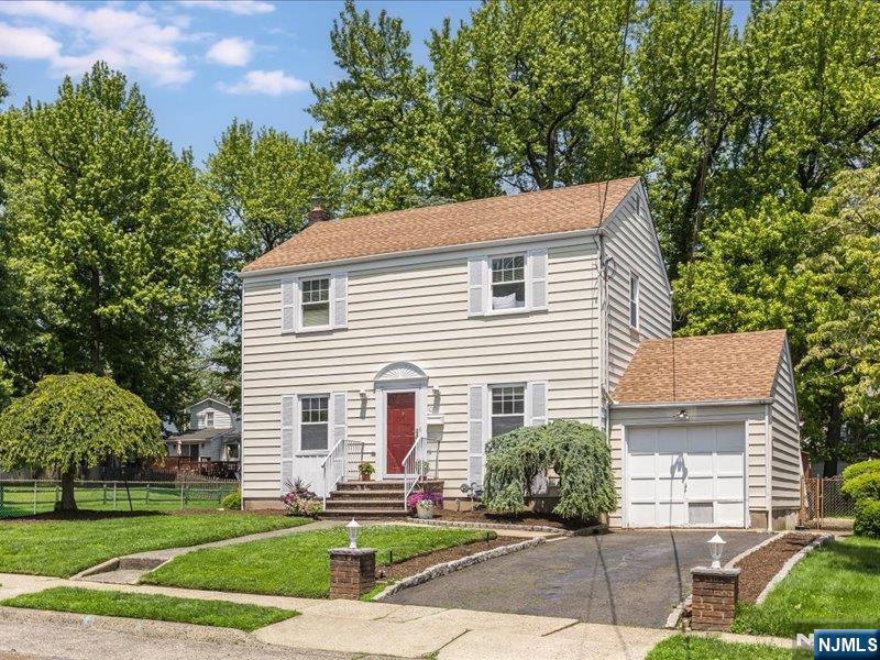 Property for Sale at 100 Darling Avenue, Bloomfield, New Jersey - Bedrooms: 3 
Bathrooms: 1 
Rooms: 8  - $549,000