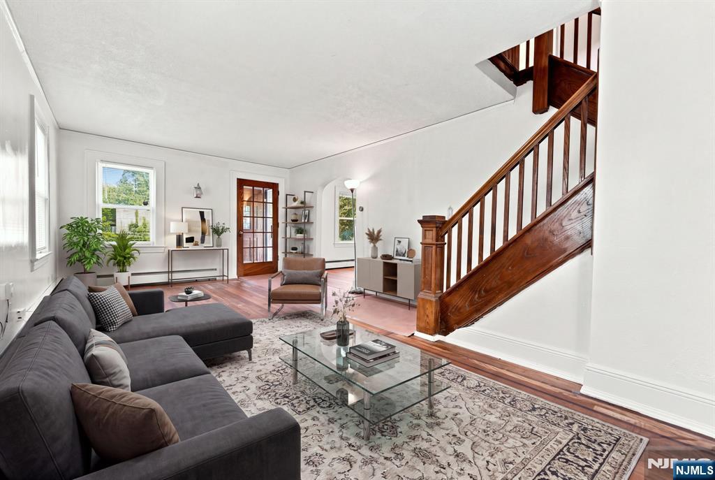 43 Esmond Place