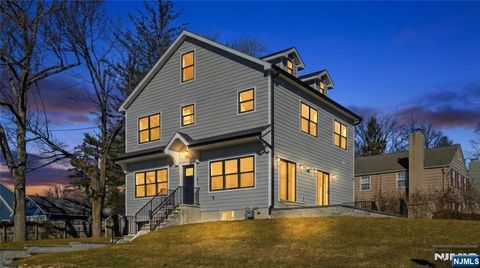 4 Hilltop Way Essex Fells NJ 07021