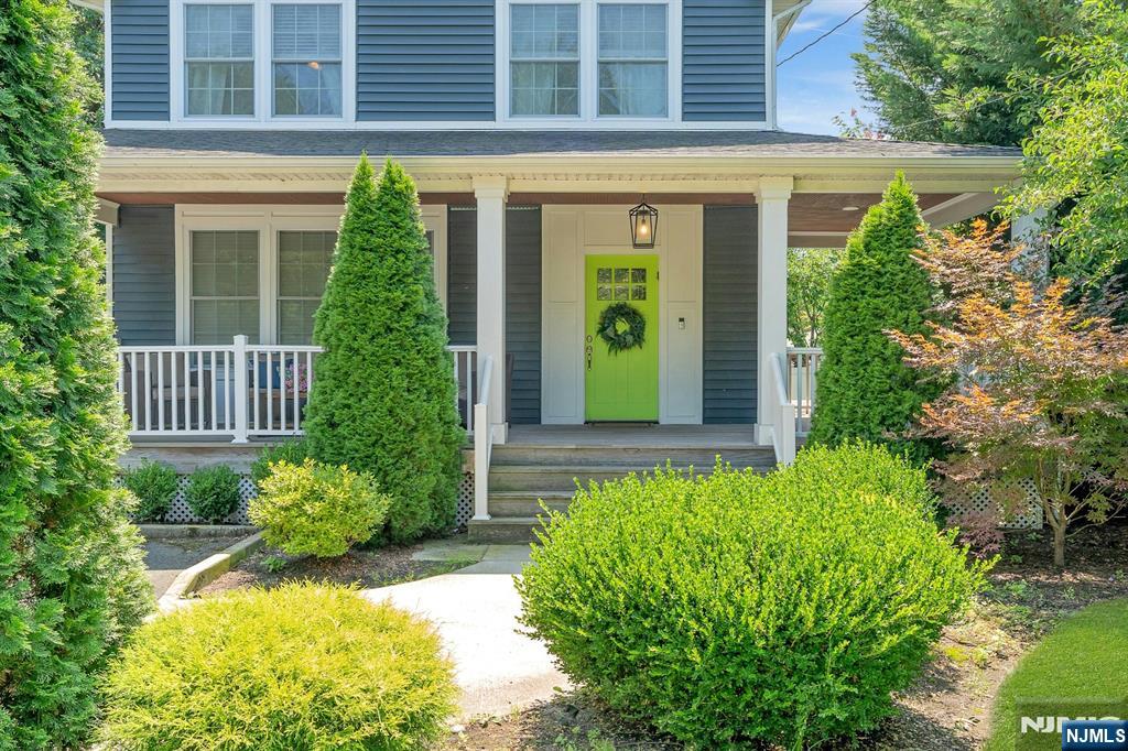 163 Woodward Avenue