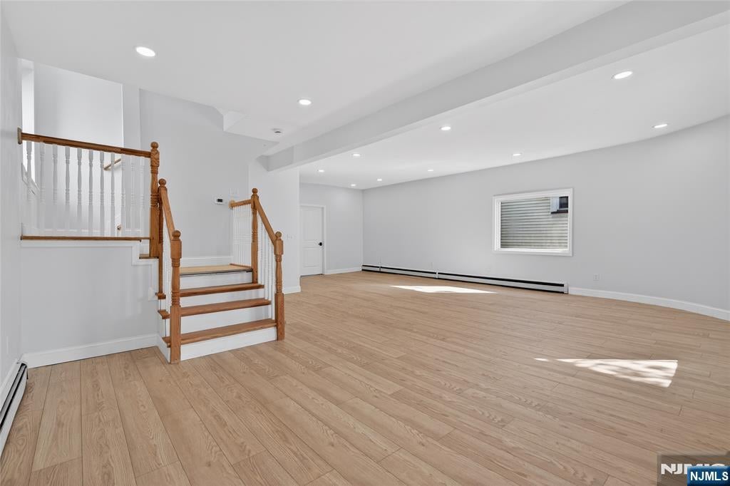 182 N Maple Avenue