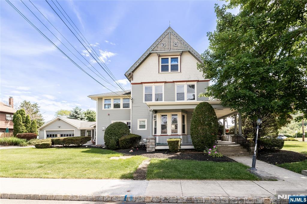 417 Blackwell Street
