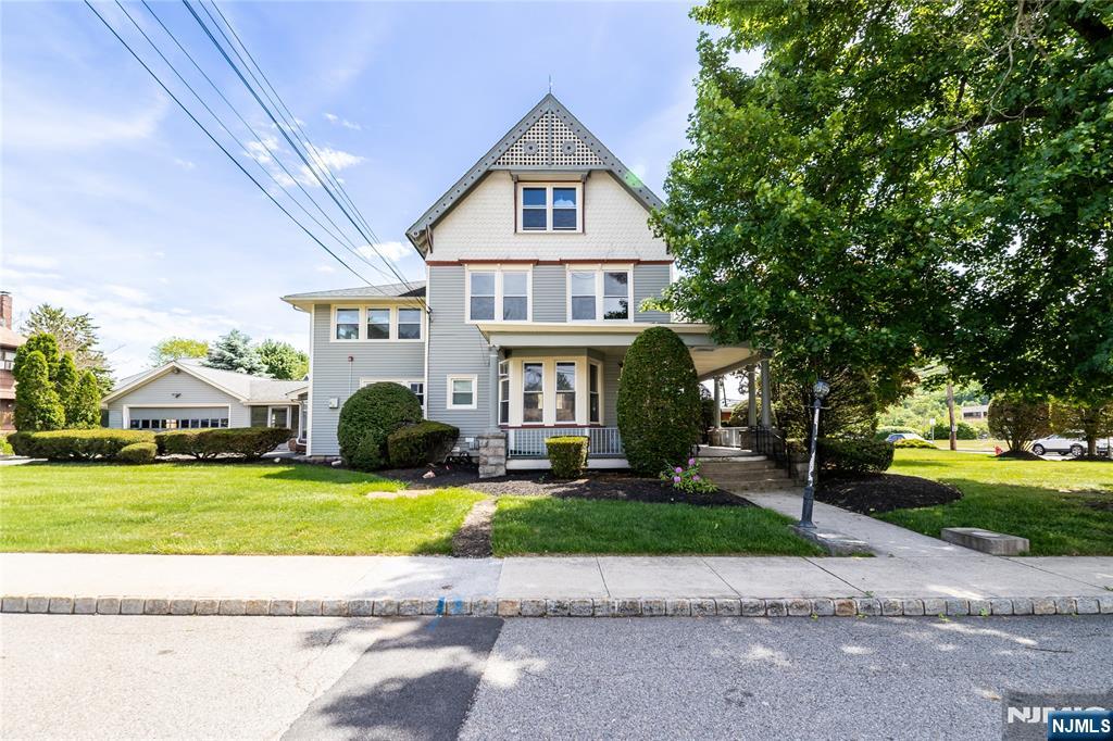 417 Blackwell Street