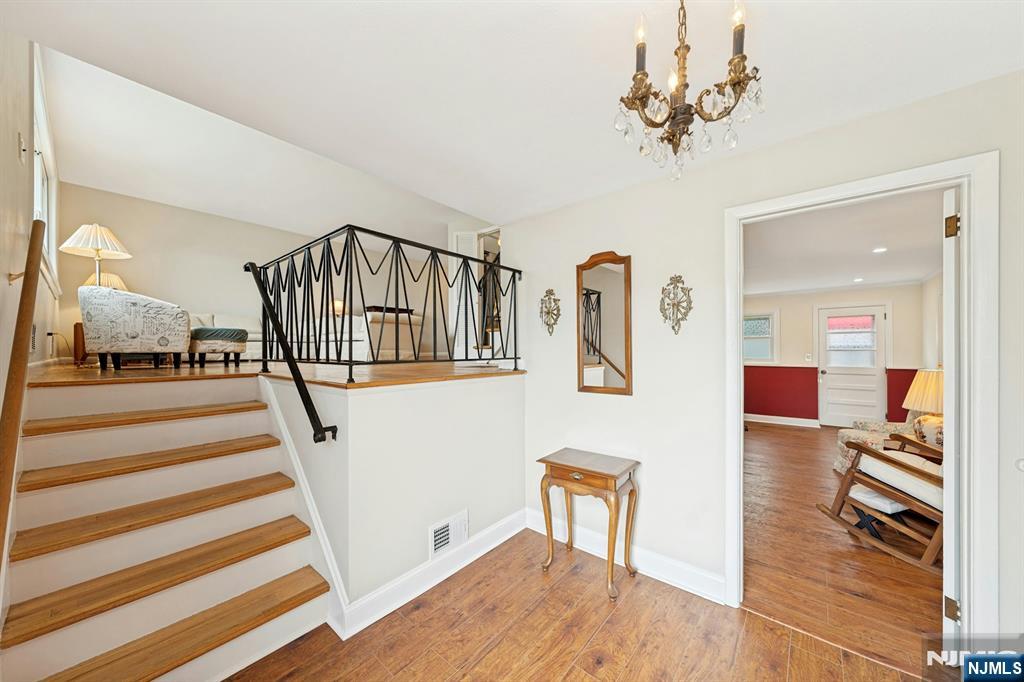 320 W Clinton Avenue