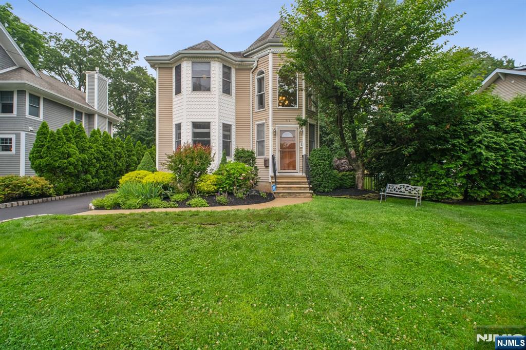 519 Laurel Road