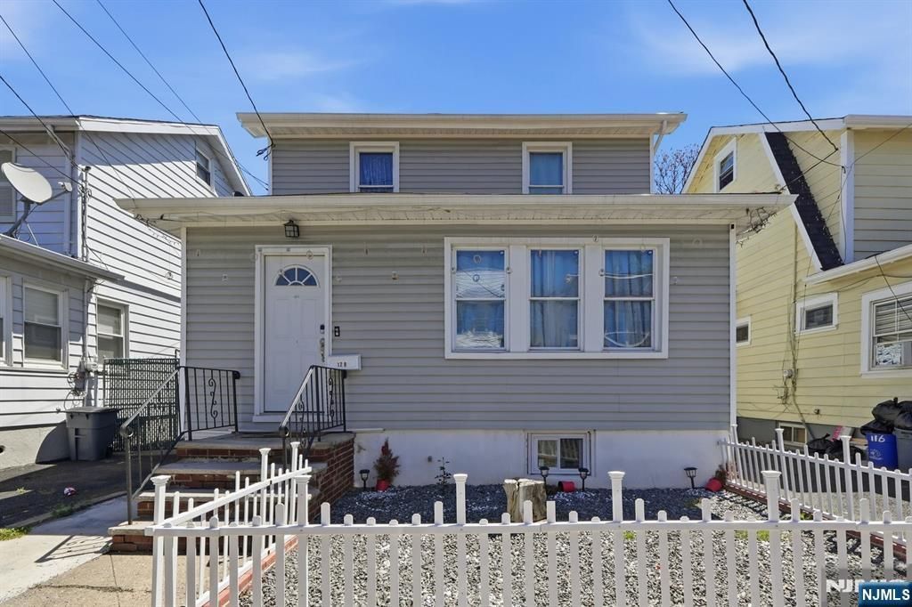 Photo of 130 Carolina Avenue, Newark, NJ 07106 (MLS # 26015101)