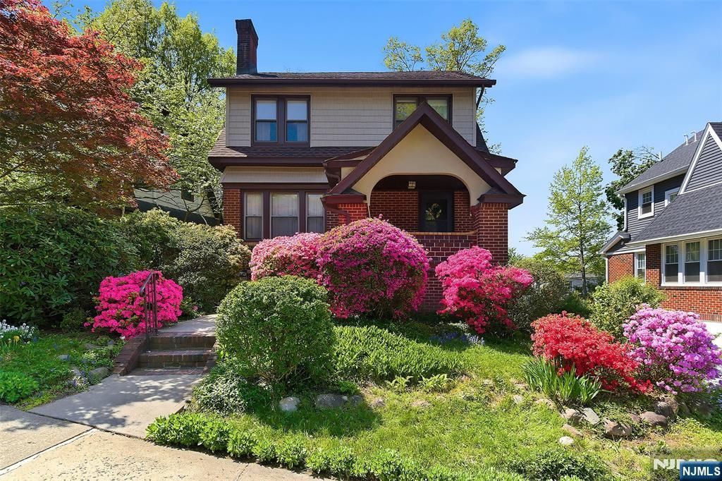 Photo of 194 Parkway, Maywood, NJ 07607 (MLS # 26017765)