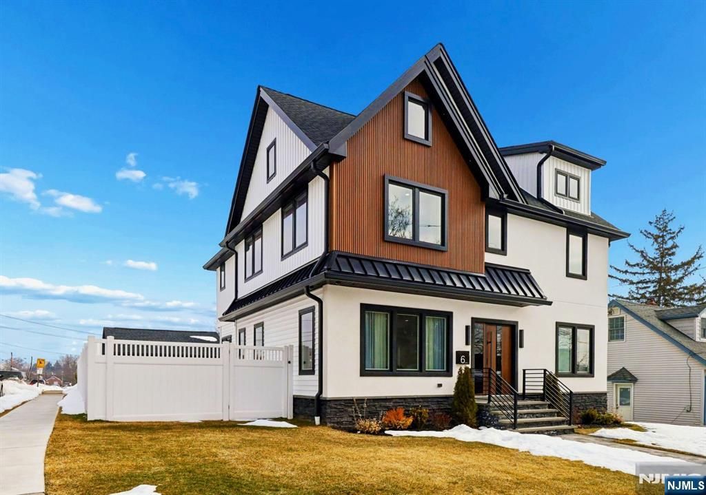 Photo of 6 Hillside Terrace, Wallington, NJ 07057 (MLS # 26006732)